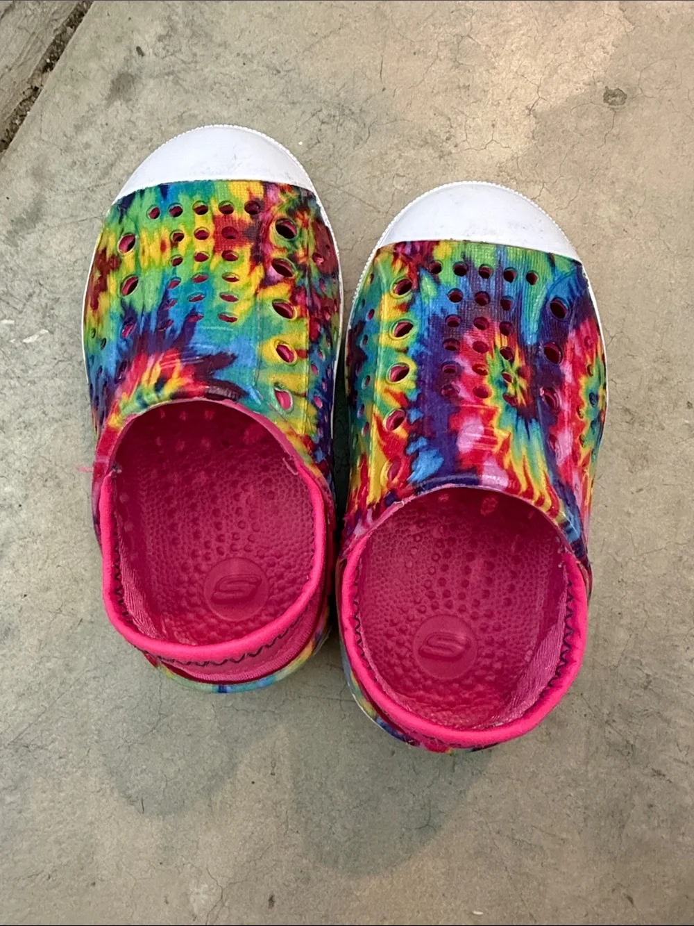 Toddler Skecher Tie-Dye Slip-On Clogs with Pink Lining